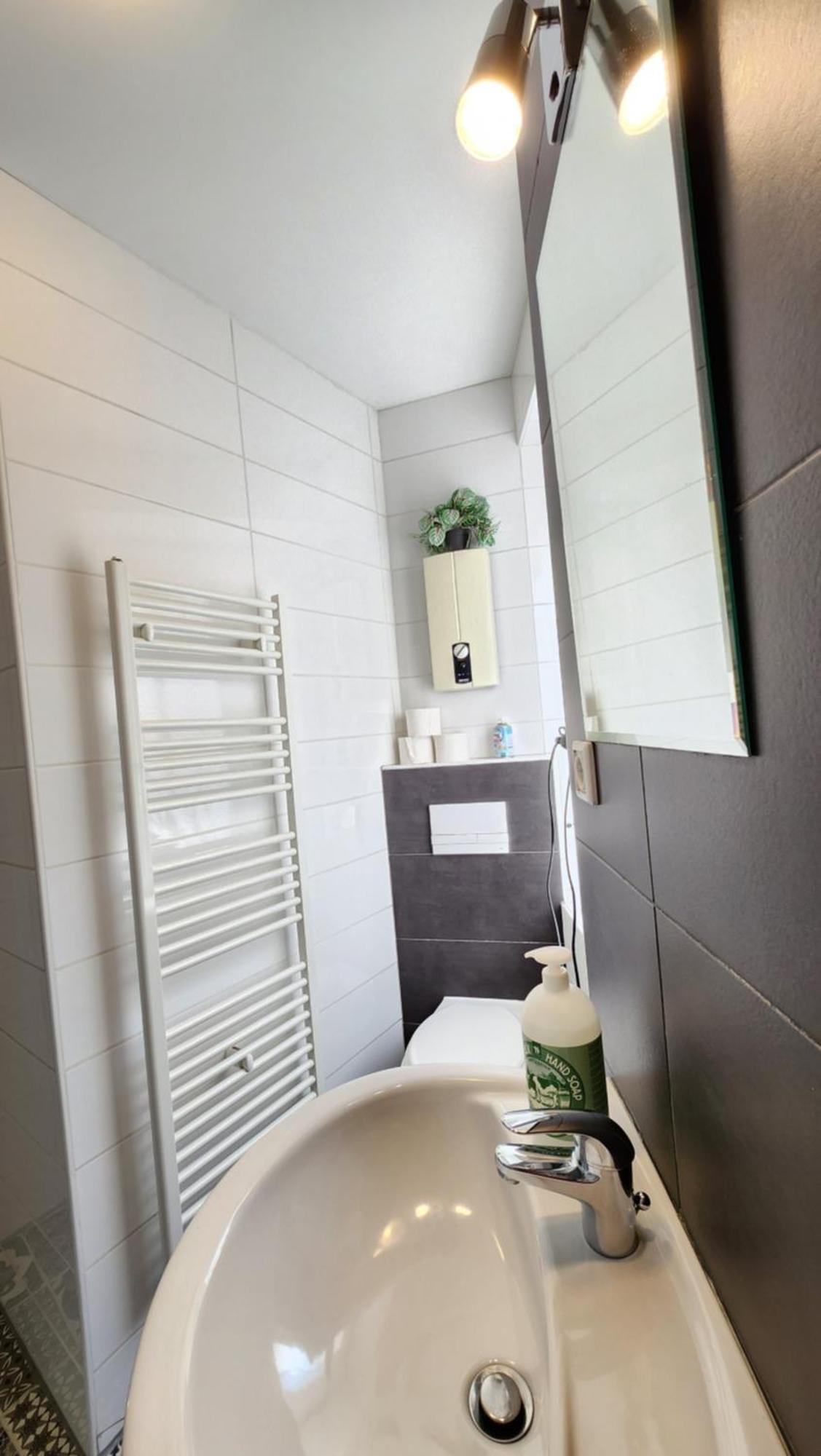Elena Flat Orchidee Duisburg Zentrum ภายนอก รูปภาพ